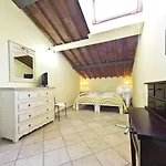 לינה וארוחת בוקר I Terzi Di - Only 3*