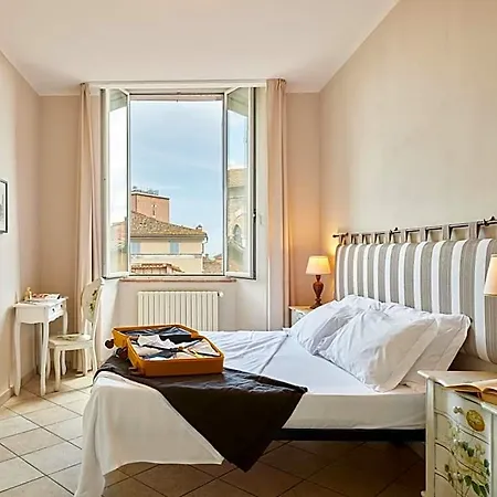 I Terzi Di - Only 3* Siena