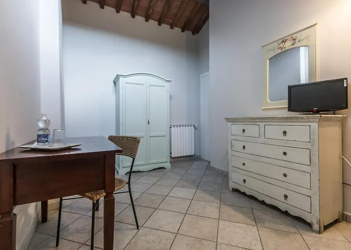 I Terzi Di - Only 3* Siena