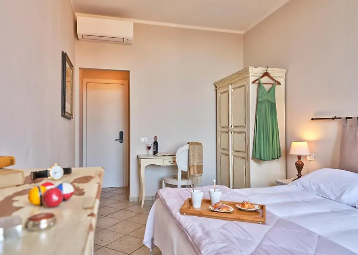 Oda ve Kahvaltı I Terzi Di - Only Siena