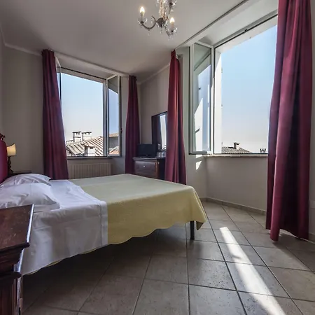 I Terzi Di - Only فندق مبيت وإفطار