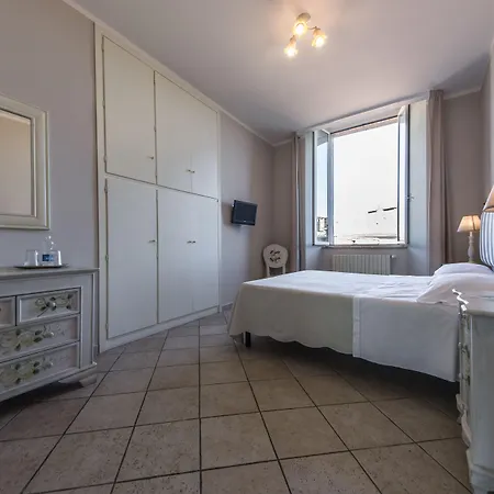 I Terzi Di - Only 3* Siena